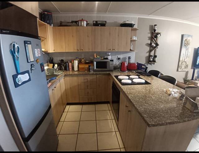2 BEDROOM APARTMENT FOR SALE IN UVONGO BEACH